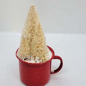 Bottle brush tree Display